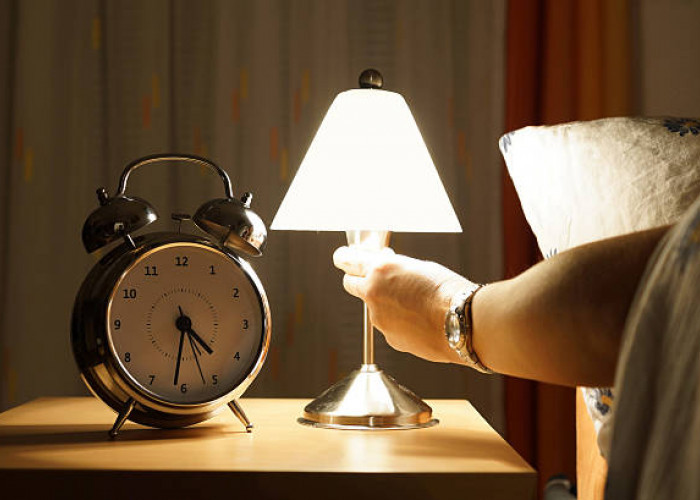 Tidur dengan Lampu Menyala Ternyata Berbahaya Bagi Kesehatan, Ini Dampaknya