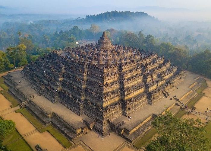 Kenali Sejarah Candi Borobudur dan Beberapa Faktanya, Punya 2500 Panel Relief dan 500 Patung Buddha