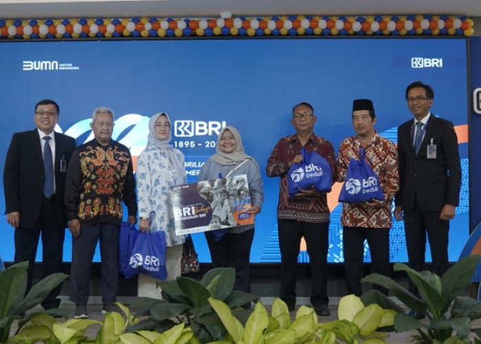 Regional Office Bandar Lampung Bagikan Puluhan Sembako Kepada Pensiunan BRI dalam Rangka HUT ke-129