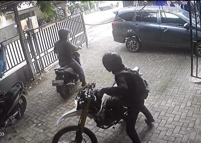 Baru Dibeli Tiga Hari, Sepeda Motor Honda CRF Dicuri Maling, Aksinya Terekam CCTV