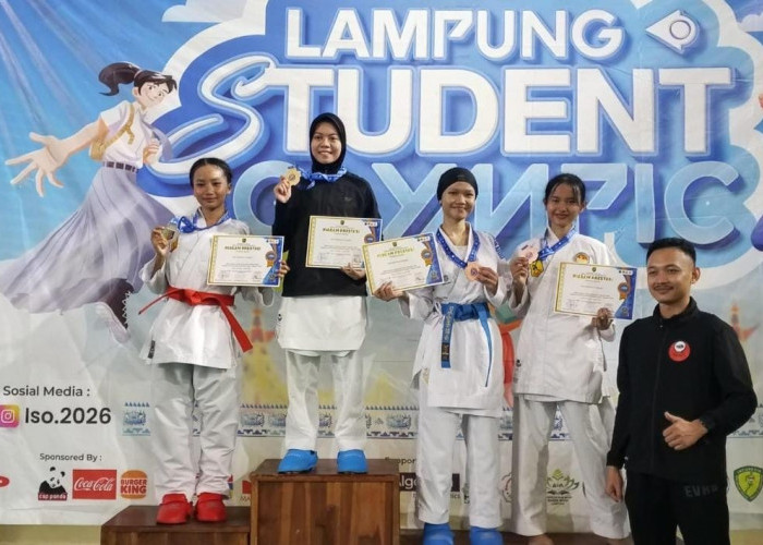Atlet UKM Karate Unila Raih Medali Perunggu pada Lampung Student Olympic