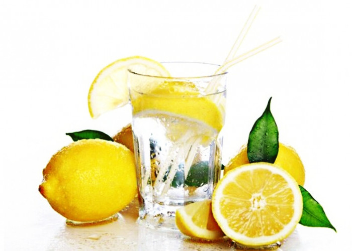 Wajah Glowing Alami Dengan Minum Air Lemon Setiap Pagi, Begini Cara Membuatnya