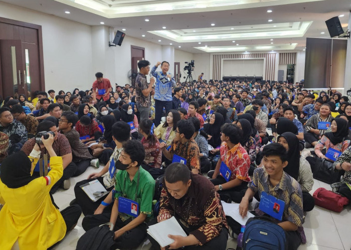 Di kampus UI, Pengusaha Lampung Ini Beber Cara Peralihan ke BBM Sawit 2045 Tercapai