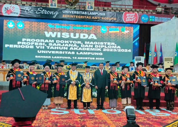 Unila Mewisuda 823 Wisudawan/ti pada Periode Ke VII Tahun 2023/2024