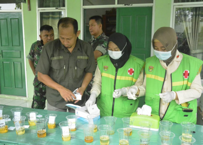 Puluhan Prajurit TNI AD Tulang Bawang Tiba-Tiba Dicek Urine, Ini Hasilnya