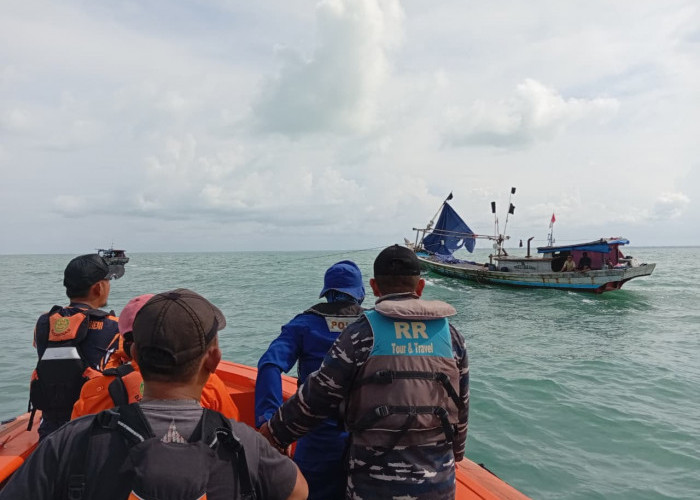 Cuaca Buruk Tenggelamkan KM Arof di Lampung Timur, Dua ABK Belum Ditemukan