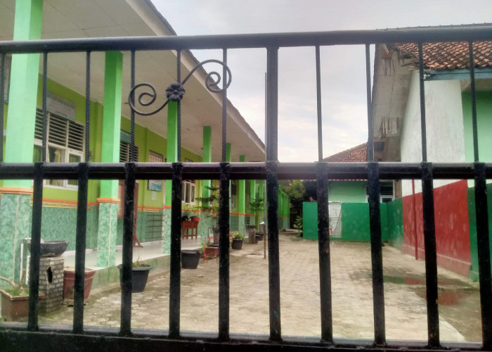 Polemik Lahan SDN 2 Pringsewu Utara, Ahli Waris KH Gholib Tunggu Kedatangan Kadisdik untuk Dialog