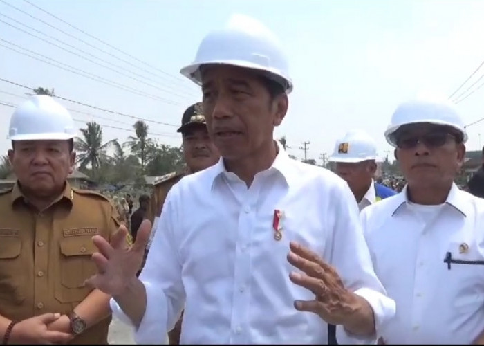 Tinjau Perbaikan Jalan, Presiden Jokowi Sebut Besarnya Dana Inpers Untuk Lampung Karena Peran Gubernur 
