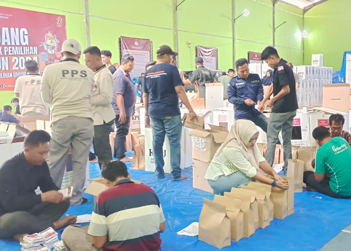 KPU Mesuji Lampung Kemas Logistik Pilkada