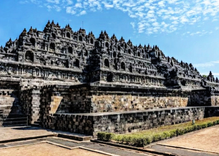 99 Tempat Wisata Populer di Jawa Tengah, Ada Candi Borobudur Hingga Pura Mangkunegaran