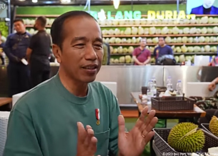 Presiden Jokowi Ngaku Kena 'Prank' Wasit Final SEA Games dan Bahas Bonus Pemain, Yuk Kepoin