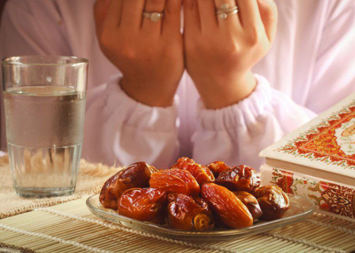 10 Menit Sebelum Adzan Maghrib, Amalan Ini Sering Dilupakan Padahal Paling Dicari Pahalanya