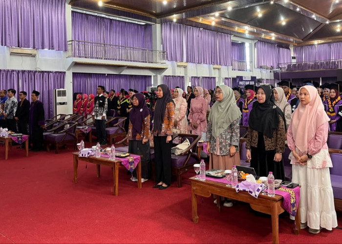 Wisuda Sesi III UAP Diikuti Lulusan Keperawatan, Kebidanan dan Rekam Medis