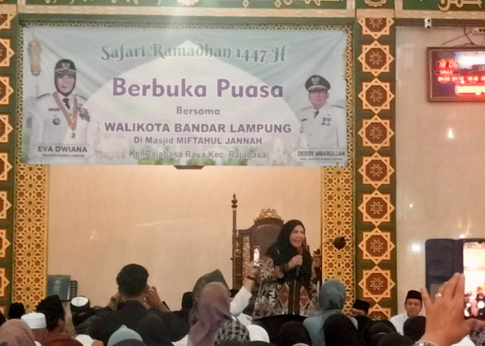 Safari Ramadan 20 Kecamatan, Eva Dwiana Pastikan Kenyamanan Ibadah Bagi Warga Bandar Lampung