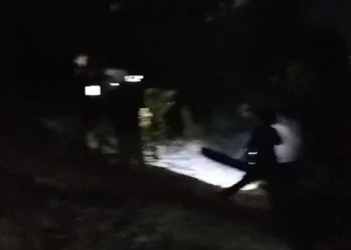 Diduga Dipicu Pembakaran Sampah Ditinggal, Lahan Perbukitan Campang Jaya Terbakar