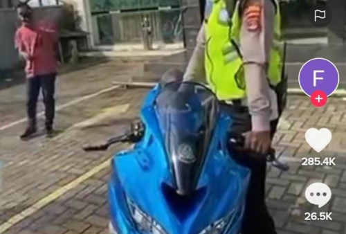 Viral, Video Polisi di Bandar Lampung Tilang Pengendara di Diler