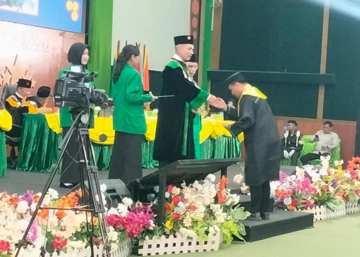 Wisuda Ke-40 Universitas Malahayati Lepas 357 Lulusan, Rektor Kadafi Tegaskan Komitmen Prestasi dan Pembinaan