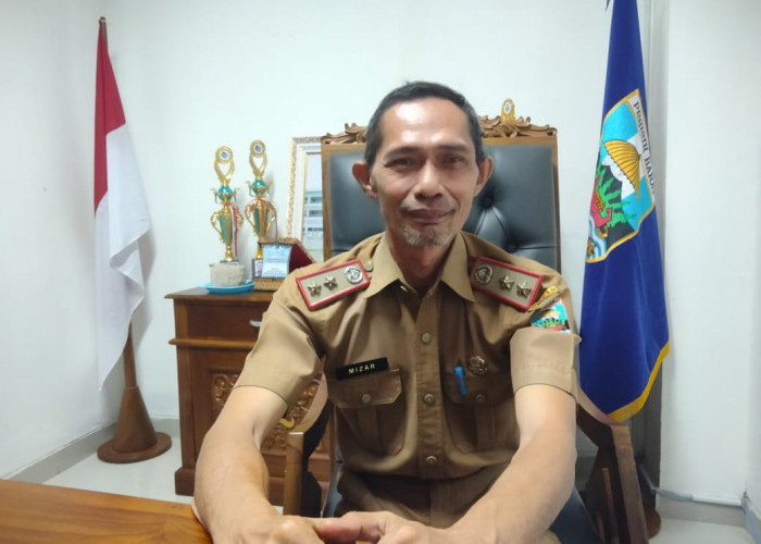 Pemkab Pesisir Barat Salurkan Dana Hibah Pilkada Untuk KPU dan Bawaslu