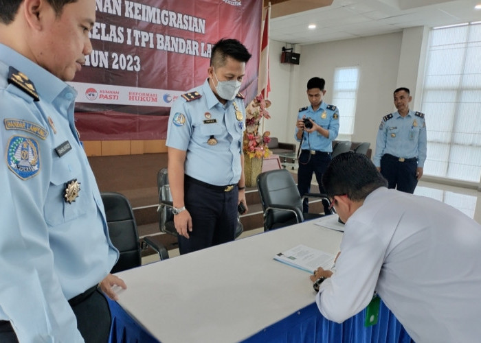 Menuju WBK 2023, Kantor Imigrasi Kelas I TPI Bandar Lampung Kedepankan 'Mengan Pai' 