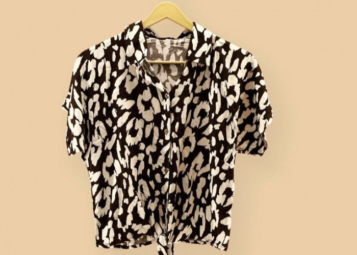 Rekomendasi Kemeja Wanita Motif Unik dari Brand Lokal yang Lagi Hits
