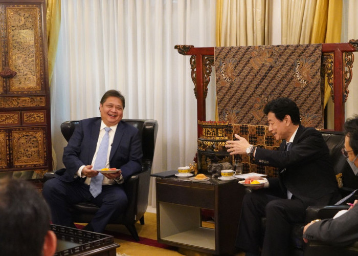 Menteri METI Jepang Kunjungi Menko Airlangga dan Bahas Kerja Sama Perdagangan, Investasi, IPEF hingga KTT G20 