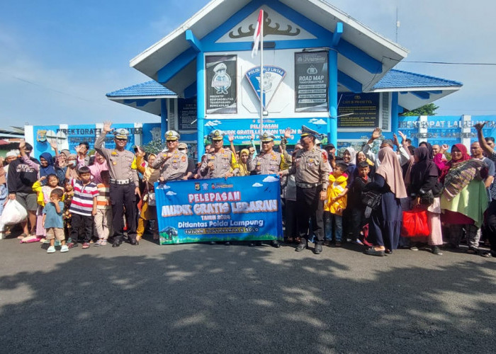 Ditlantas Polda Lampung Berangkatkan 240 Orang Mudik Gratis Tujuan Jogjakarta dan Solo