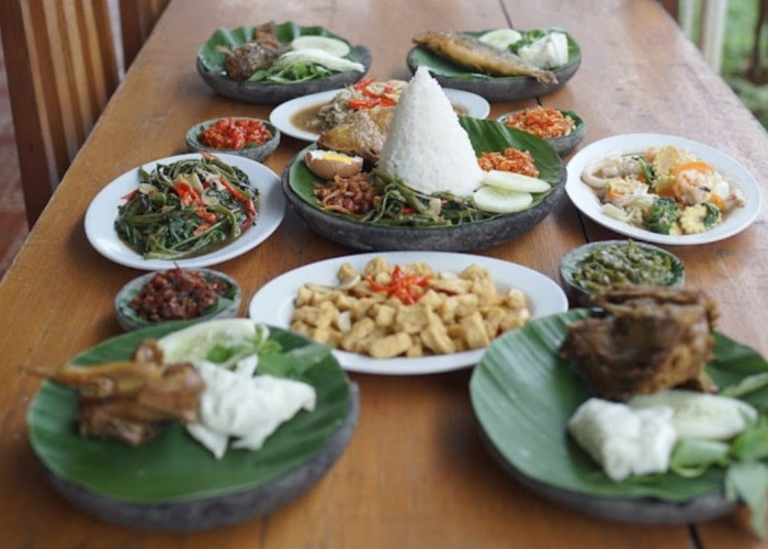 Rumah Makan Alas Cobek, Kuliner Hidden Gem di Bandar Lampung, Sajian Masakan Sunda yang Menggugah Selera