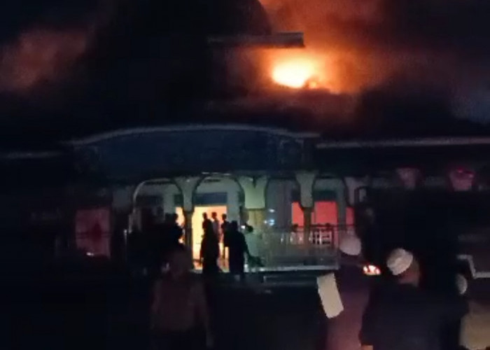 Masjid di Tulang Bawang Lampung Ini Terbakar, Penyebab Amukan Api Masih Jadi Teka-teki