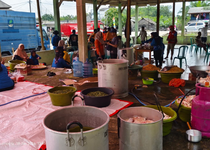 Pemkab Operasikan Dapur Umum Untuk Korban Banjir di Mesuji Timur