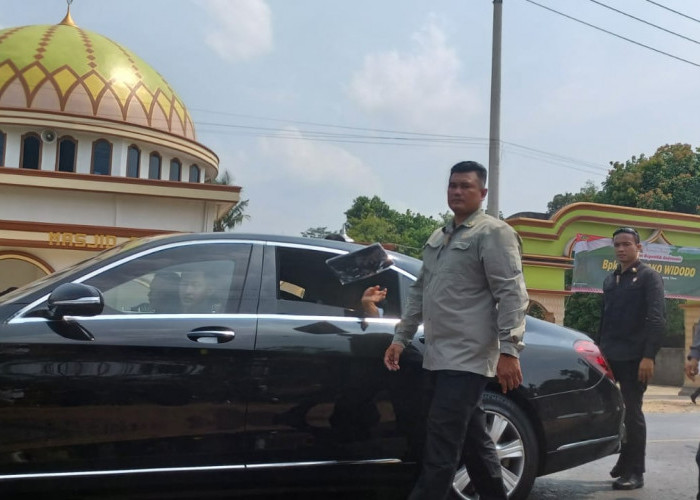 Presiden Tidak Jadi Sholat Jumat di  Masjid Al Aqso Lampung Timur, Ternyata Cuma Mampir dan Melakukan Hal ini