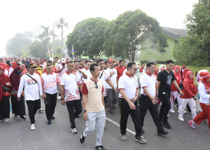 Rangkaian HUT RI Ke-79, Pemkab Tubaba Gelar Jalan Sehat