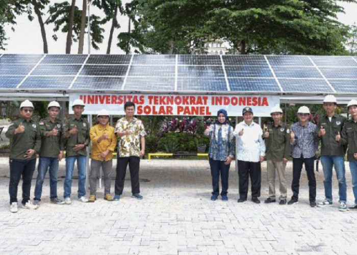 Universitas Teknokrat Indonesia Pasang 60 Panel Elektro, Ini Tujuannya