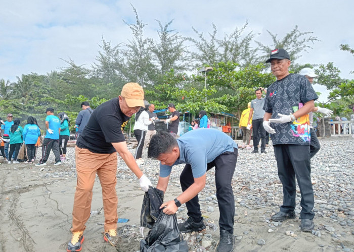 Pj Bupati Tanggamus: Jaga Pantai Agar Tetap Bersih