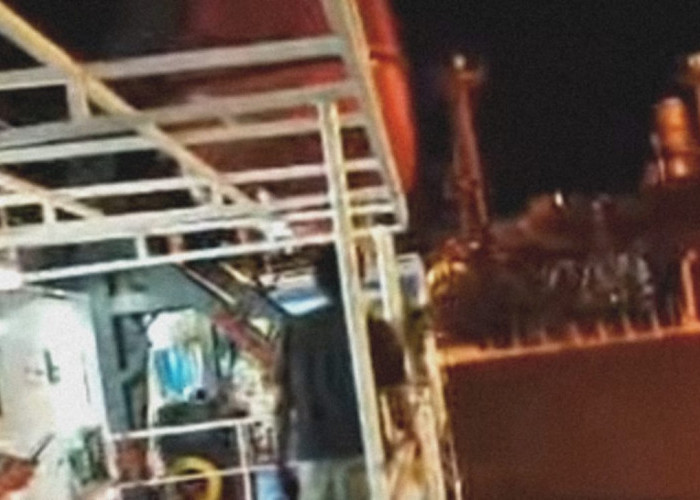 Viral, Beredar Video Tabrakan KMP Trimas dan MT Tanker di Depan Dermaga 7 Pelabuhan Merak