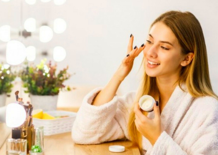 53 Referensi Skincare untuk Kulit Glowing dan Sehat, Ada Serum Hingga Moisturizer