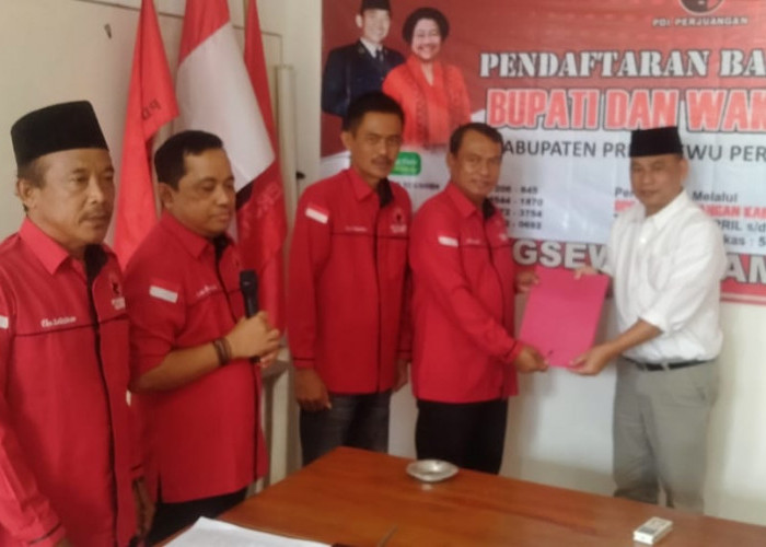 'Pulang Kampung', Budiman Ambil Formulir Bupati ke DPC PDIP Pringsewu