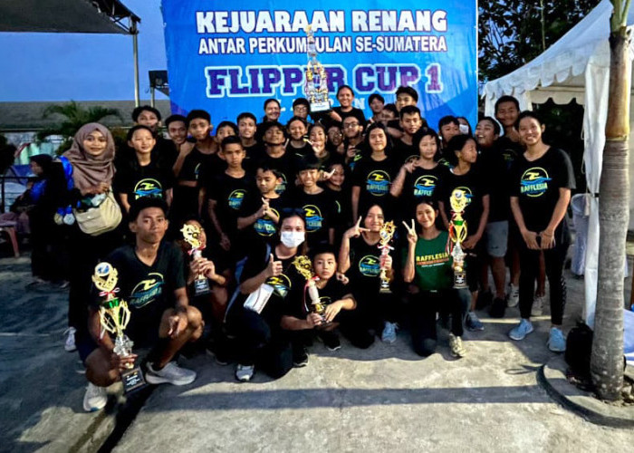 Raih 61 Medali, Rafflesia Swimming Club Juara Umum Kejuaraan Renang Flipper Lampung Cup Championship  