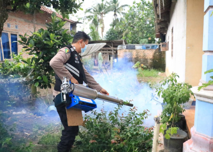 Ada Kasus Meninggal Gegara DBD, Polisi Fogging 20 Lokasi di Tulang Bawang Lampung 