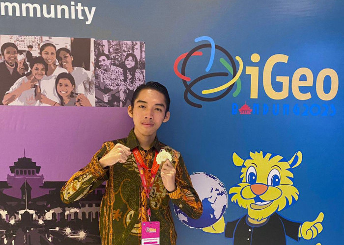 Jadi Salah Satu Perwakilan Indonesia, Siswa SMA Al Kautsar Raih Medali Perak IGeO ke-19