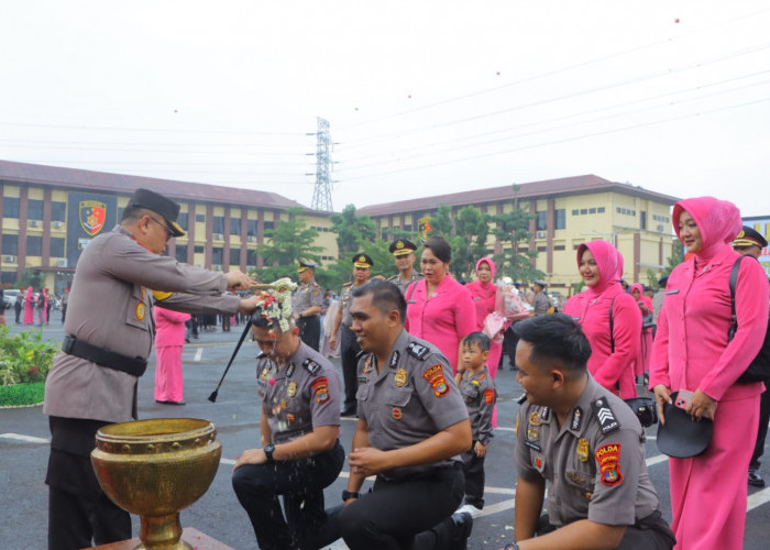 Kapolda Lampung Kukuhkan 290 Personel Polda Lampung dan ASN Naik Pangkat