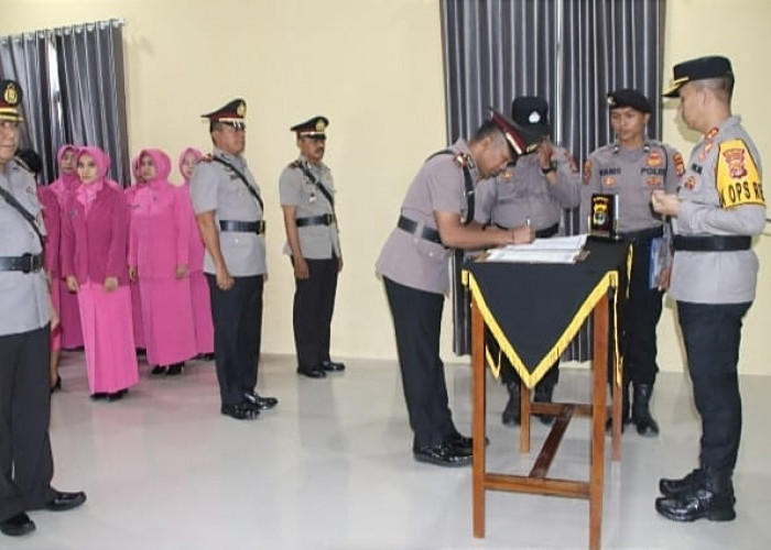 Sertijab Dua Perwira di Polres Pringsewu Polda Lampung, Kapolsek Sukoharjo dan Kepala SPKT Tukar Posisi 