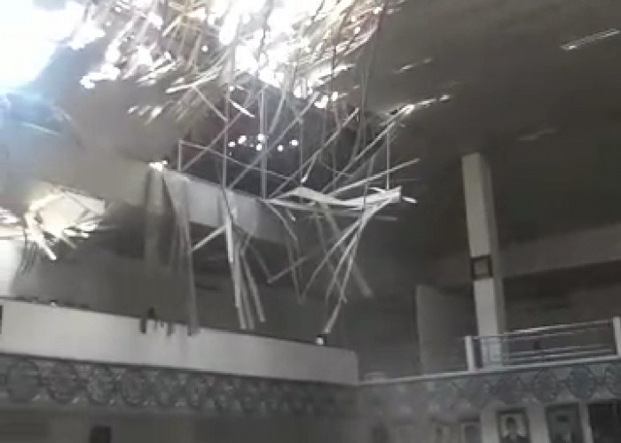 Gempa 5,6 Magnitudo Guncang Cianjur, Ruang Rapat Gedung DPRD Cianjur Ambrol
