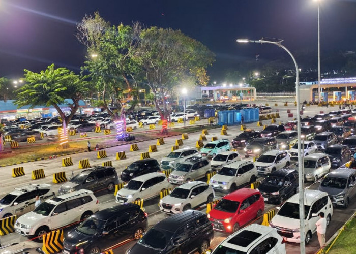 Lonjakan Penumpang Warnai Puncak Pertama Arus Balik di Pelabuhan Bakauheni