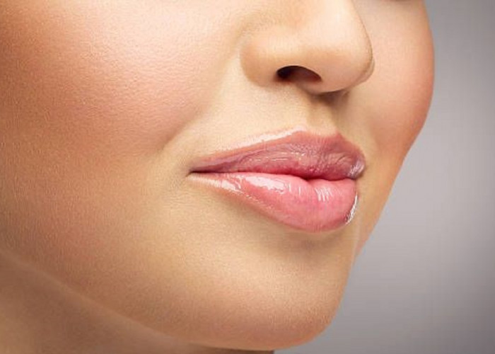 7 Rahasia Bibir Cerah Natural Pakai Bahan Alami, Nomor 3 Bisa Coba di Rumah