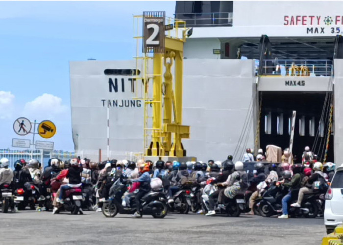 Trafik Penumpang di Pelabuhan Bakauheni Mulai Menurun Pada Arus Balik Kedua
