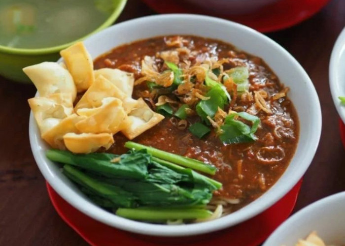 Bikin Nagih! Ini Rekomendasi Mie Ayam Pedas Kuah Medok di Bandar Lampung