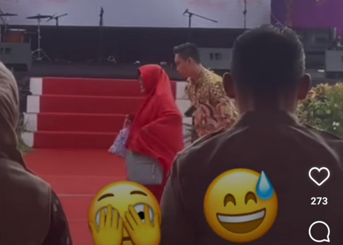 Ini Penyebab Ibu-Ibu Mondar-mandir Depan Panggung Saat Pemutaran Lagu Kebangsaan Pada Penutupan GTTGN Lampung