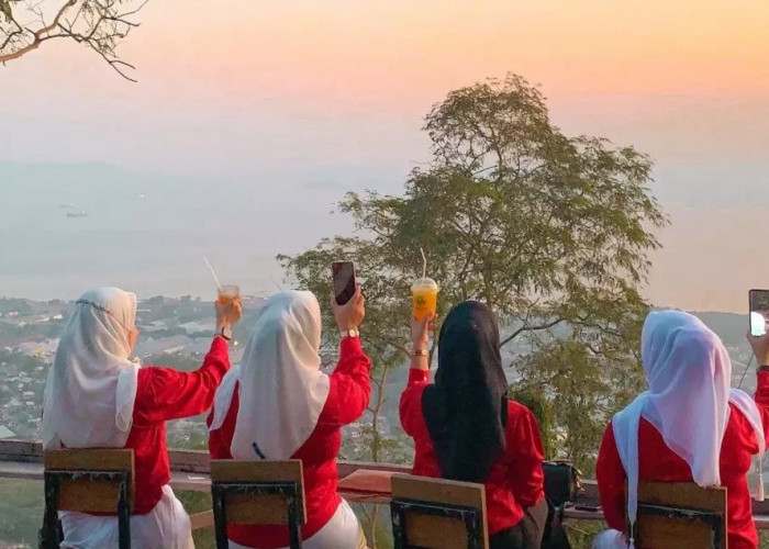 Kedai Syizi Pemancar, Healing Asyik Sambil Kuliner Enak Dari Atas Gunung Balau Bandar Lampung