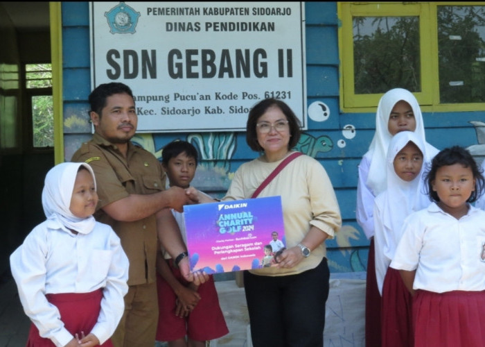 Melalui Program School Of Happiness, DAIKIN Beri Dukungan Perlengkapan Sekolah 