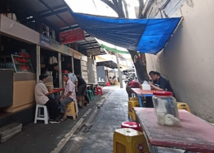 Dibawah Stasiun Gondangdia Jakarta, Gudeg Jogja Bu Tinah Kuliner Lezat Ini Tetap Eksis Sejak 1986-an